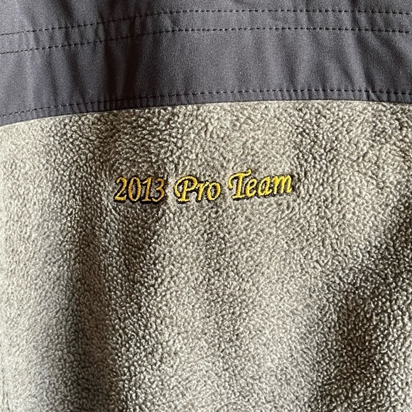 Specialty Embroidered Cabela’s Fleece Jacket - Picture 4 of 8